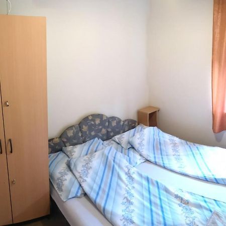 Babarczi Ueduelohaz Apartment คิชคุนมายชา ภายนอก รูปภาพ