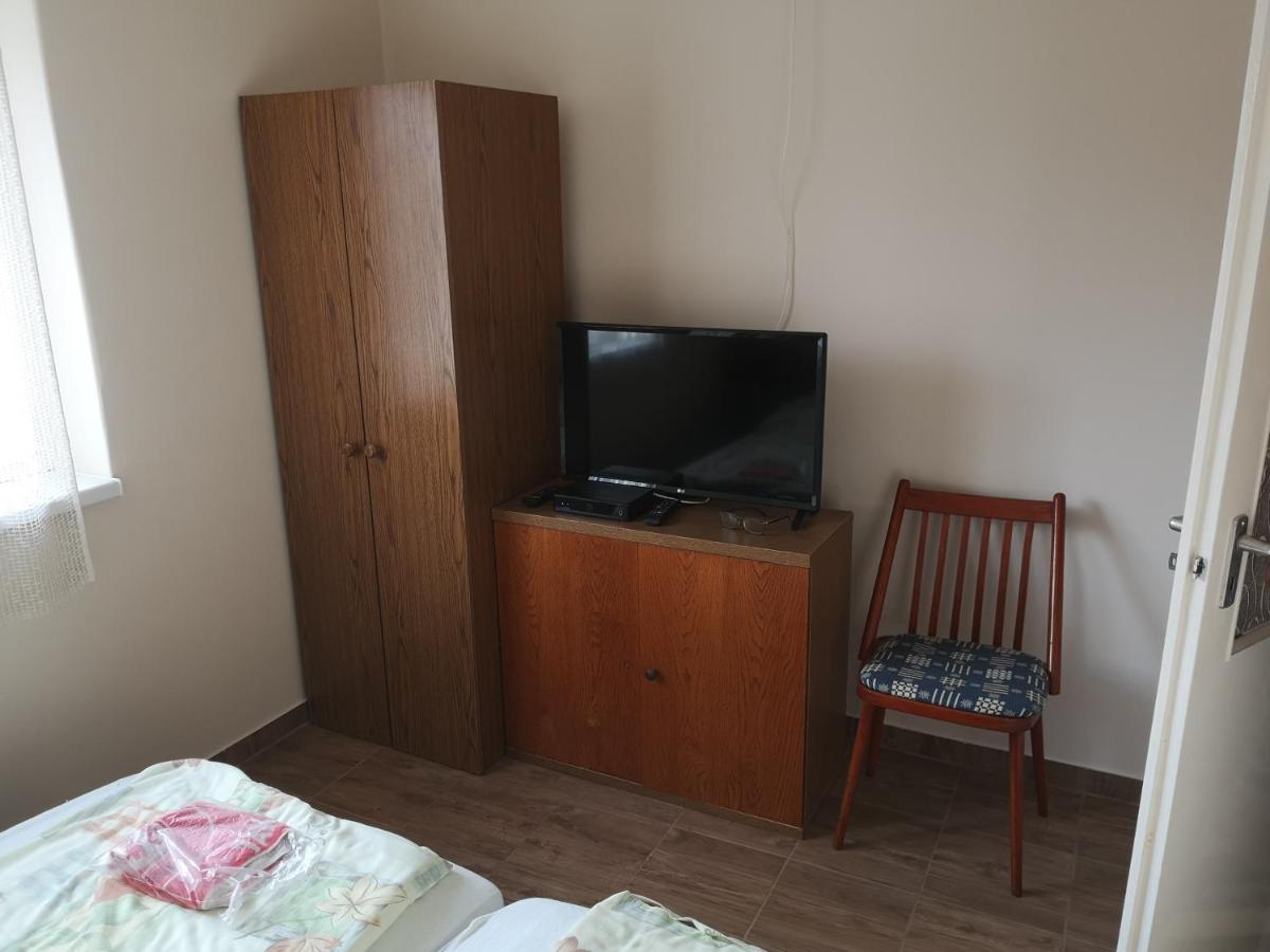 Babarczi Ueduelohaz Apartment คิชคุนมายชา ภายนอก รูปภาพ